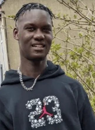 Officers are looking for assistance in locating a missing teenage boy from Chatham – (ID 527267)