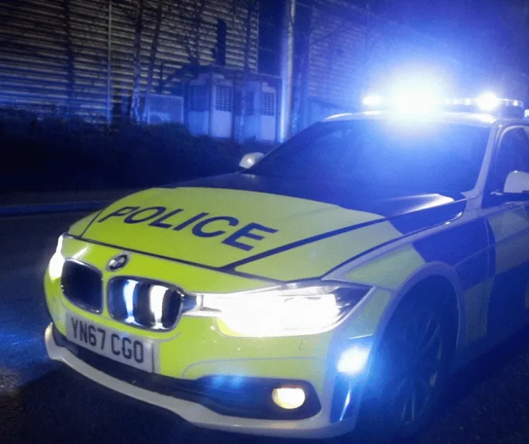 Police have made an arrest after a man was attacked with a baseball bat in the street – (ID 532322)