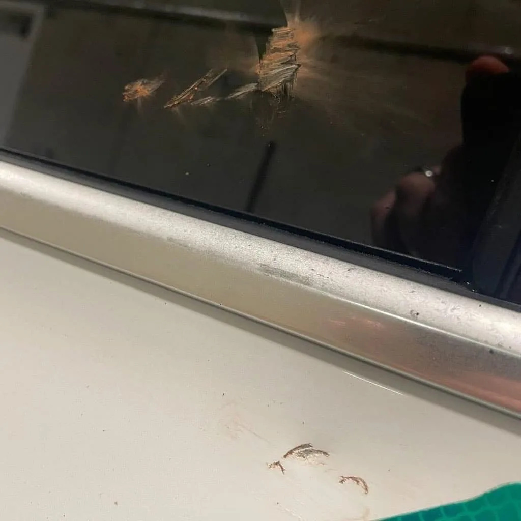Brick thrown at GNAAS’ rapid response vehicle – (ID 533135)