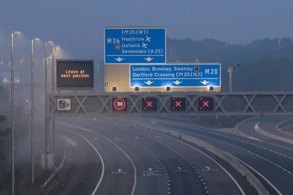 M26 in Kent closed after vehicle leaves the carriageway – (ID 533670)