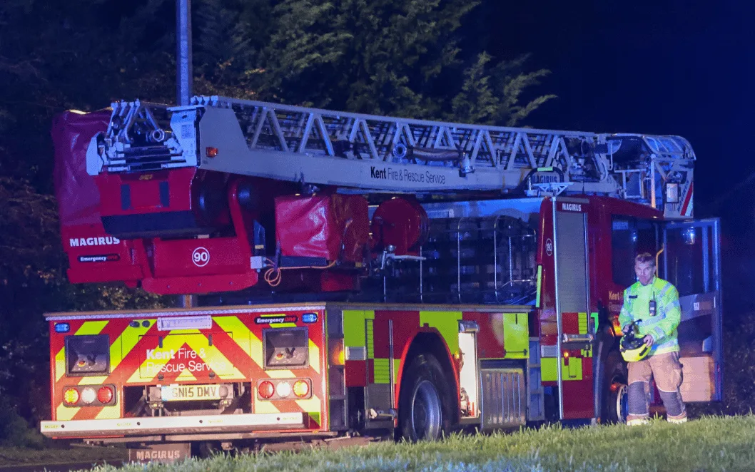 Firefighters Brave Early Morning Blaze in Tunbridge Wells