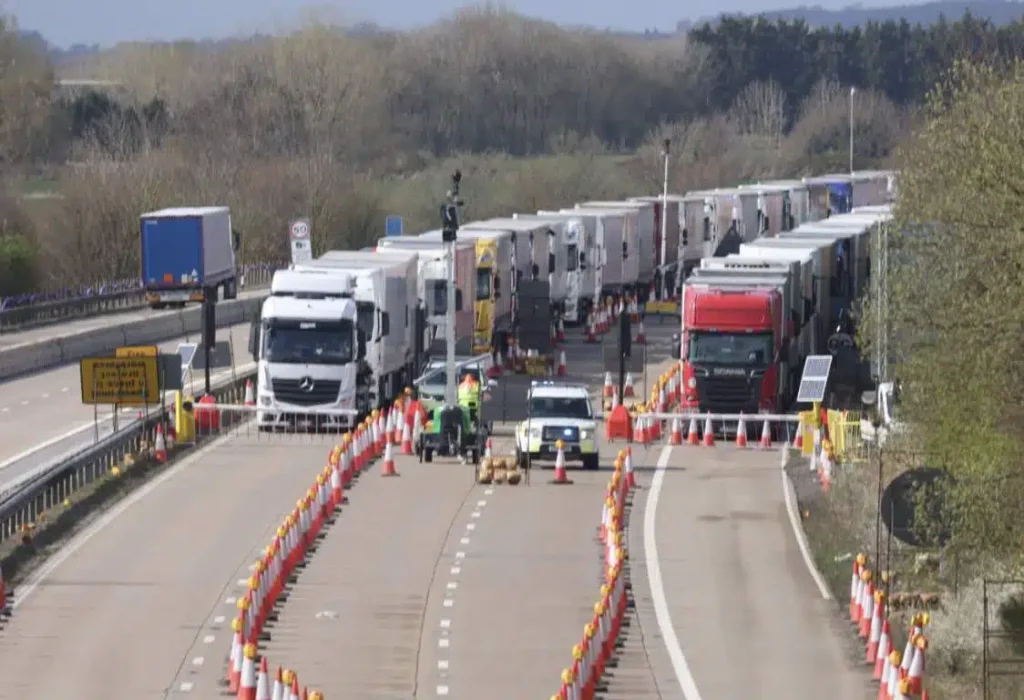 National Highways has confirmed that the Operation Brock contraflow system on the M20 in Kent will be operational tonight (Tuesday, December 13), after being delayed due to heavy snow