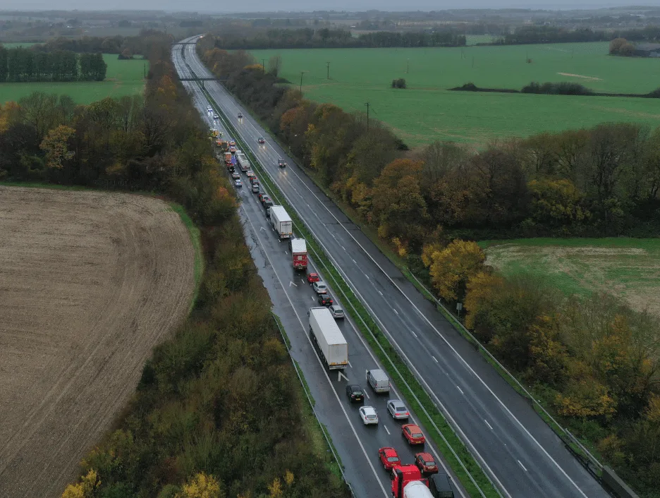 Following a serious crash on the M2 in Kent Police have closed the motorway – (ID 534736)