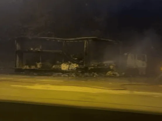 The lorry catches fire, and the burning fuel illuminates the road on the M25 in Surrey – (ID 535289)
