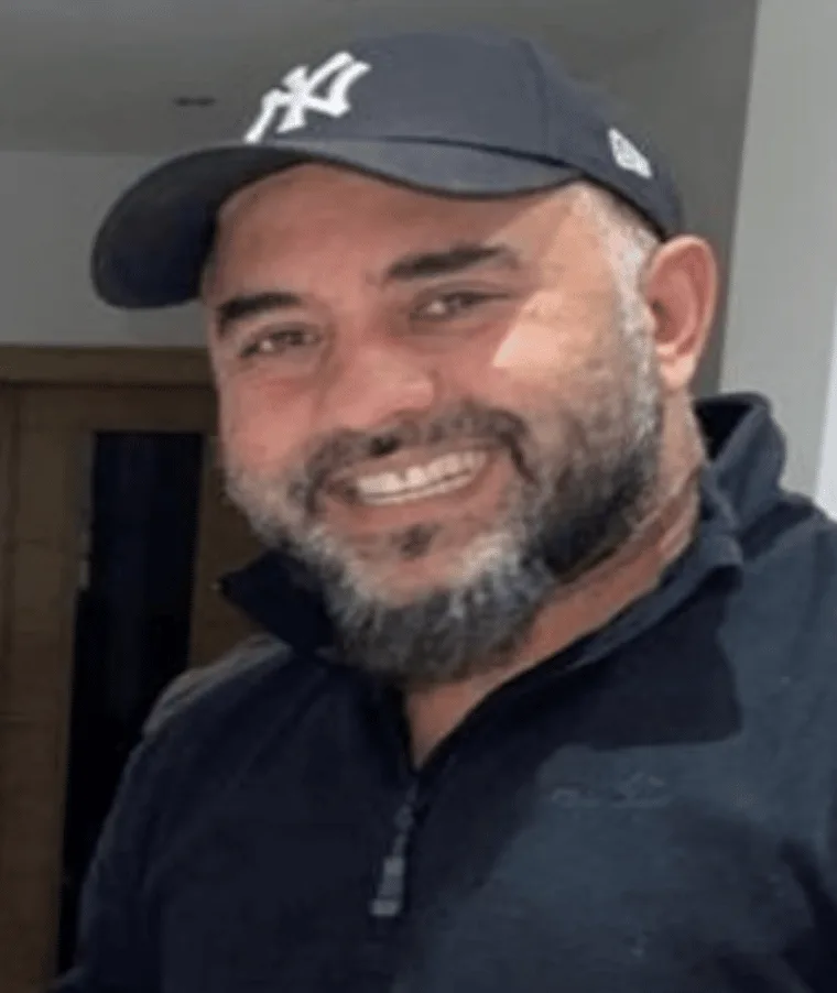 Police arrested a man on suspicion of the murder of taxi driver Mohammed Istakhar, who was stabbed to death in Solihull last week – (ID 5…