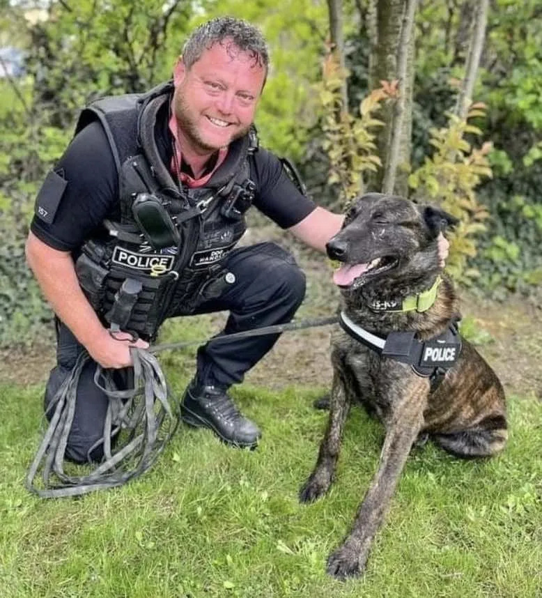 A brave and courageous pair PC Terry Davidson and PD Benson have been awarded a bravery award by the South Yorkshire Police Federation (S…