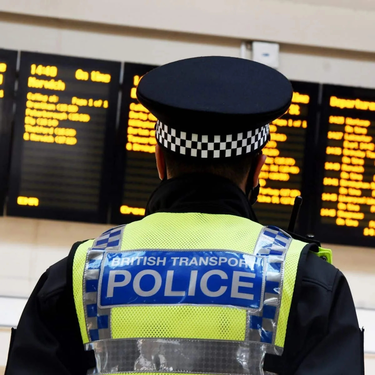 Police launched an appeal in a bid to find the identity of a person who was found dead on the railway tracks near Canley Railway Station …