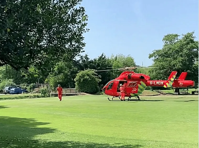 Man in his 20’s airlifted after stabbing on Beckenham Lane in Bromley