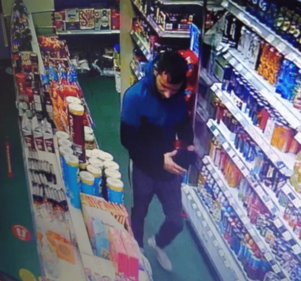Police would like to speak to the man in the image who we believe might be able to help us in connection with a knifepoint robbery at a c…