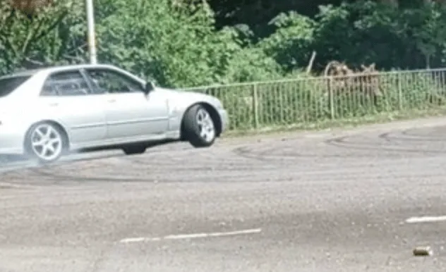 A 26-year-old man from Swindon has been banned from driving, after he was seen driving recklessly in North Star Avenue, Swindon – at one …