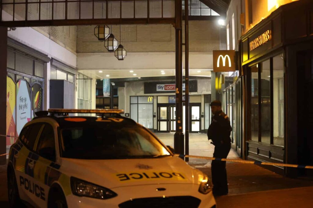 Worthing Phone Shop Raiders Caught After £Tens of Thousands Theft – Two Men Remanded