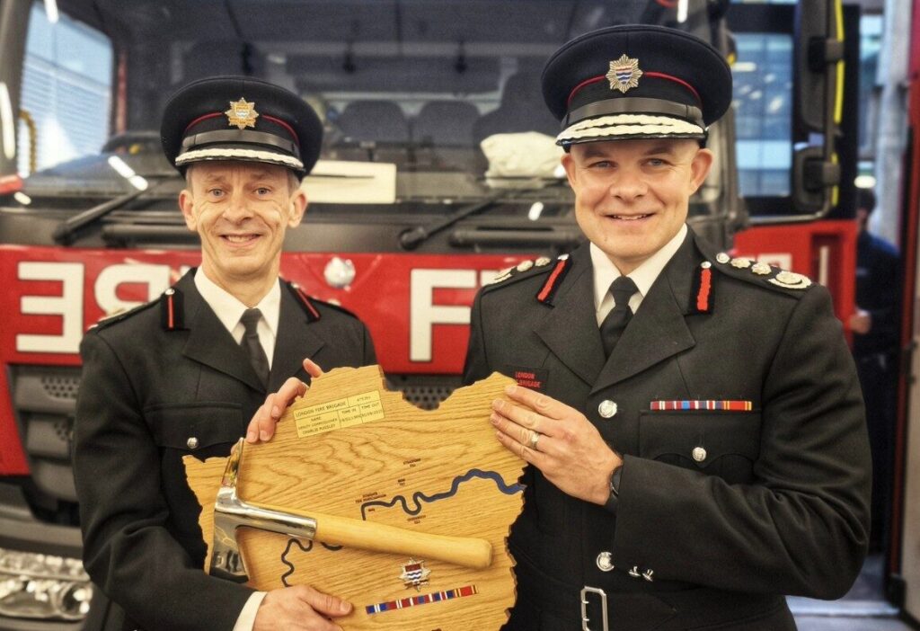 London Fire Brigade Deputy Chief Bows Out After 30 Years – UKNIP