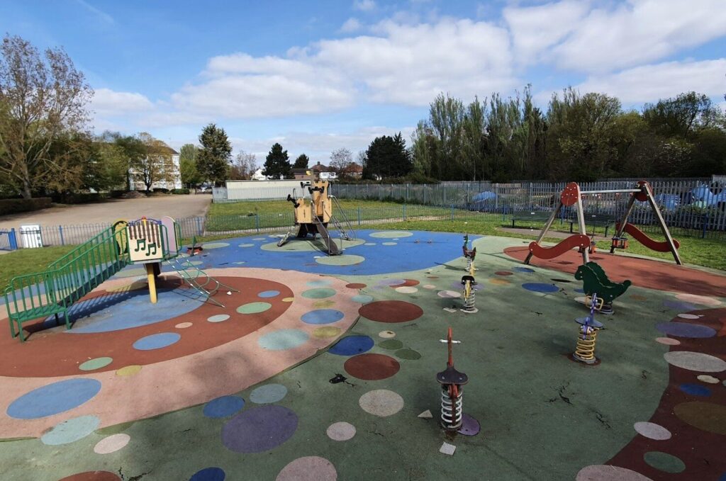 Toddler Mauled by Dog After Terrifying Attack in Ealing – UKNIP