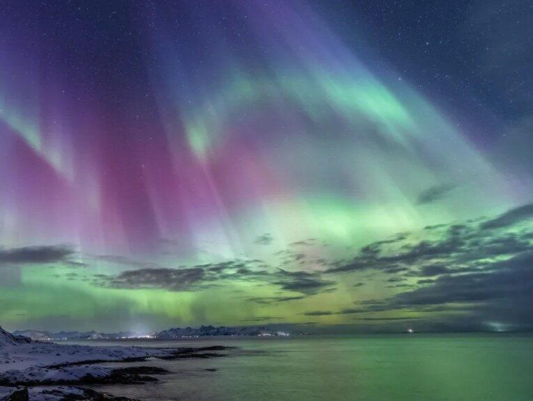 The Met Office has warned of incoming Coronal Mass Ejections (CMEs) from the Sun that could light up the UK skies with the Northern Lights this week – UKNIP