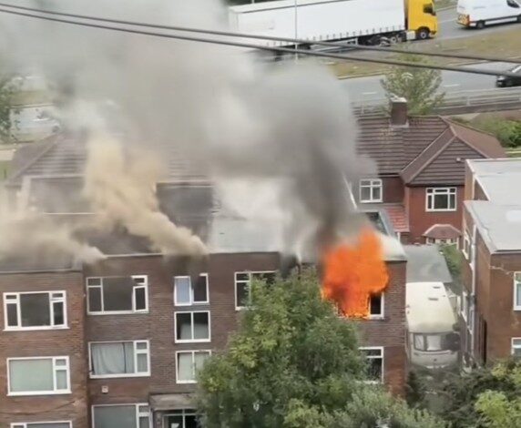 Blaze Tears Through Derelict Flat in Middleton – UKNIP