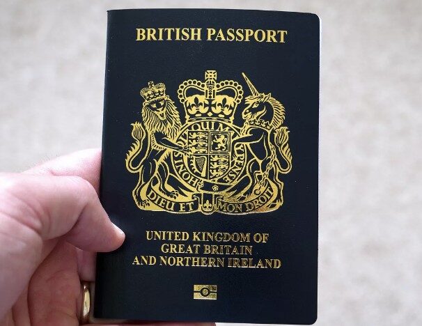 King Charles’s Coat of Arms to Crown New UK Passports from December 2025 ? UKNIP