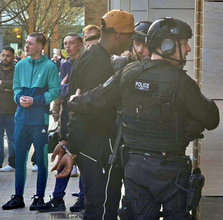 Armed Police Lock Down Bracknell Town Centre McDonald’s After Reports of Men with Knives