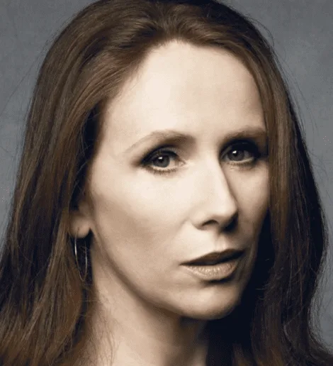 The BBC has confirmed that Bafta award-winning actor and comedian, Catherine Tate, will be taking the reins of the Eurovision spokesperso