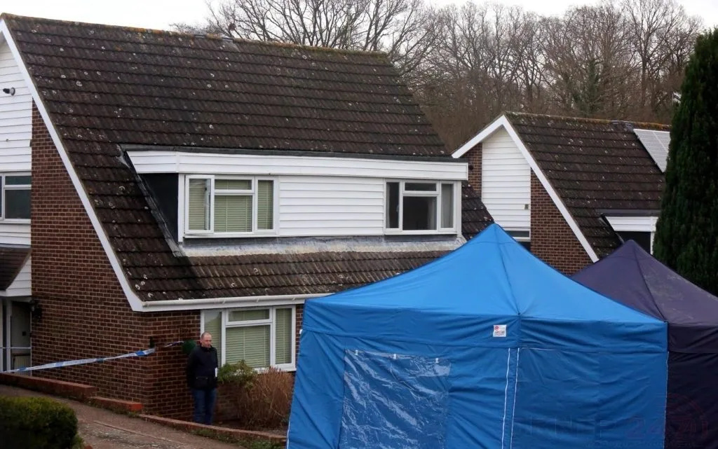 Sussex Police say Two woman murdered is not Knife crime related