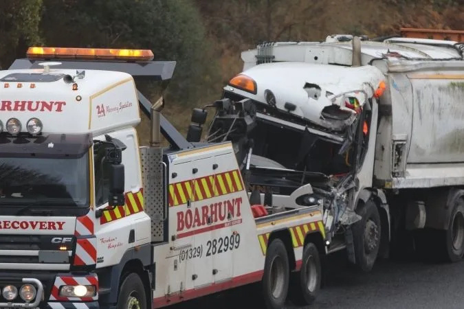 Traffic Chaos on M27 after Lorry Overturns between Fareham and Portsmouth
