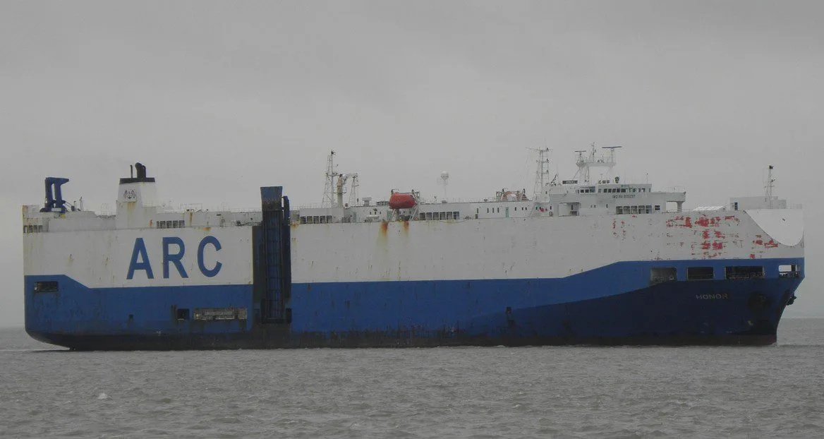 Exclusive:Fire Breaks out on Cargo Ship off the Isle of Wight