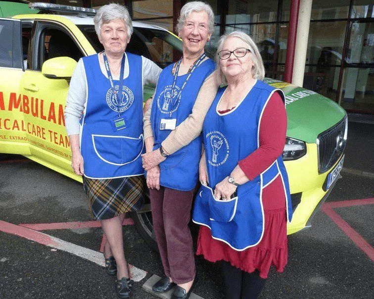 Hampshire Air Ambulance Praises Hospital Volunteers’ £20K Coffee Fundraiser for Life-Saving Critical Care Vehicle
