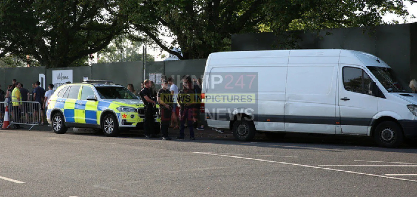 Armed Police Search Van Outside Victorious Festival in High Terror Alert
