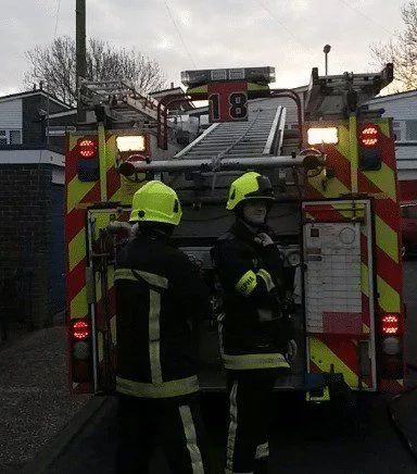 Gosport Blaze Sparks Arson Probe as Firefighters Stop Spread on Carisbrooke Road