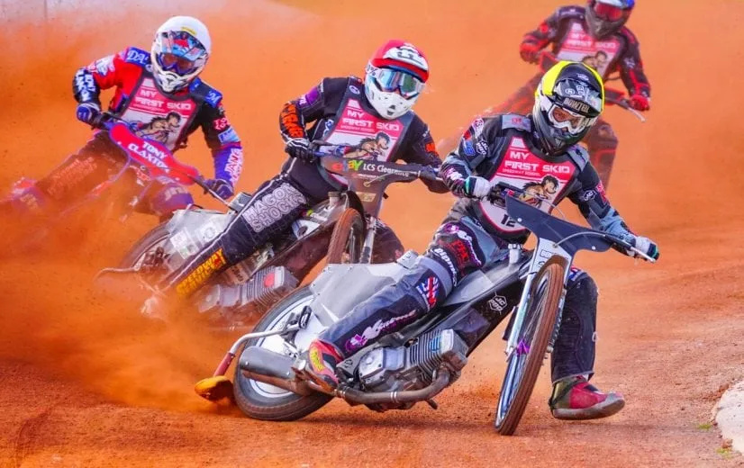 Kent Kings Dominate Isle of Wight Warriors 56-32 in Rain-Soaked Speedway Rout