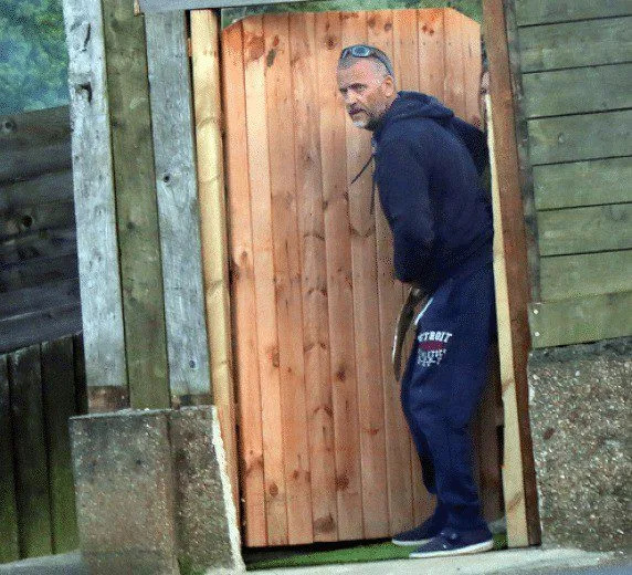 Isle of Wight “Lord” Andrew Francis Busted for Exploiting Dementia-Stricken Mum in Ryde Café Bank Fraud