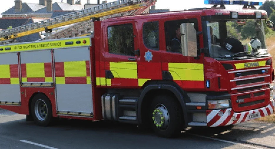 Smoke Scare in Ventnor Laundry Room Sparks Fire Brigade Rush – Burst Pipe Blamed, No Fire Damage