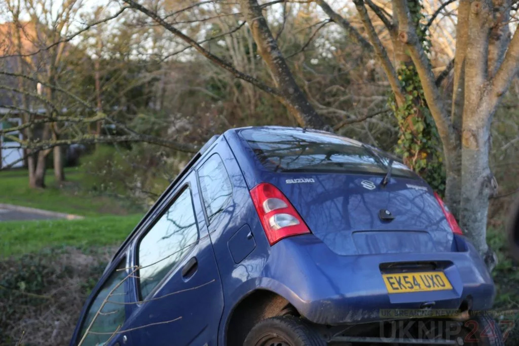 Blue Suzuki Crash at St Mary’s Roundabout Sparks Rush Hour Chaos in Newport
