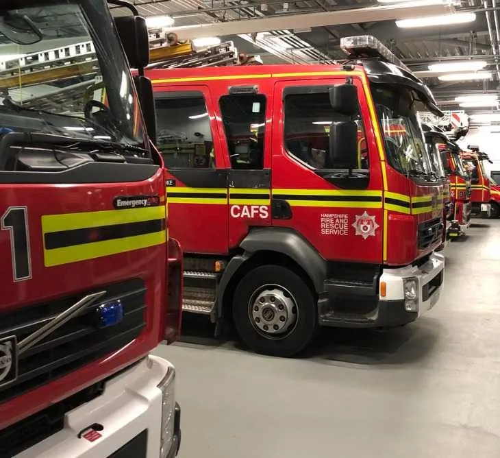 Quick-Thinking Man Fights Bedroom Blaze in Southsea Fire – Firefighters Declare Property Safe