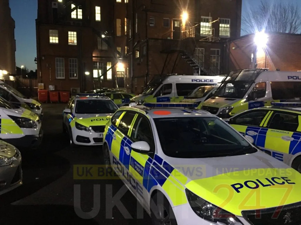 Blank-Firing Gunshot Sparks Police Probe Outside Seven Kings Mosque – No Injuries