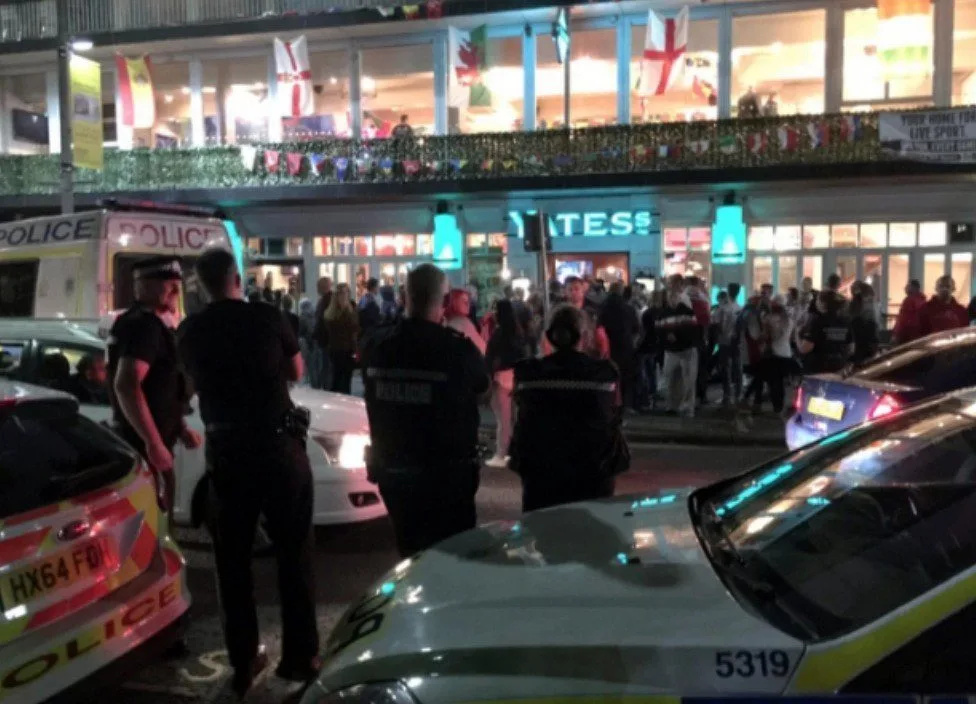 Southampton Cop Seriously Hurt Outside Yates Bar as Four Men Arrested – Police Hunt Witnesses