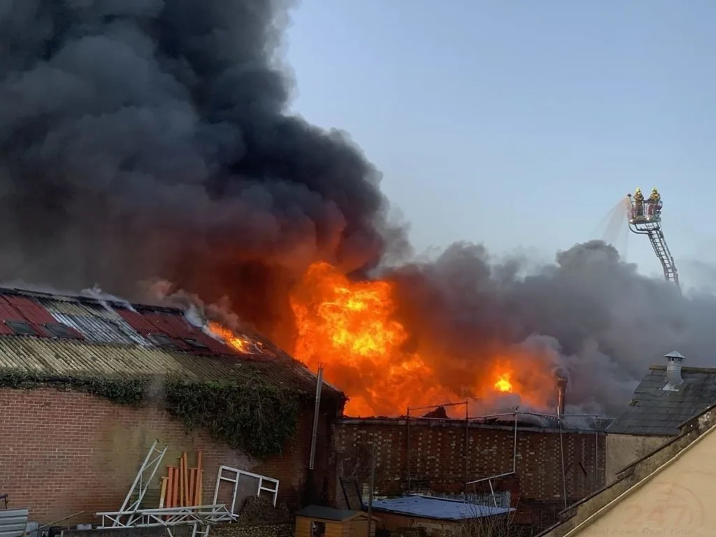 Massive Aldershot Garage Blaze Sees 14 Fire Engines and Emergency Evacuations
