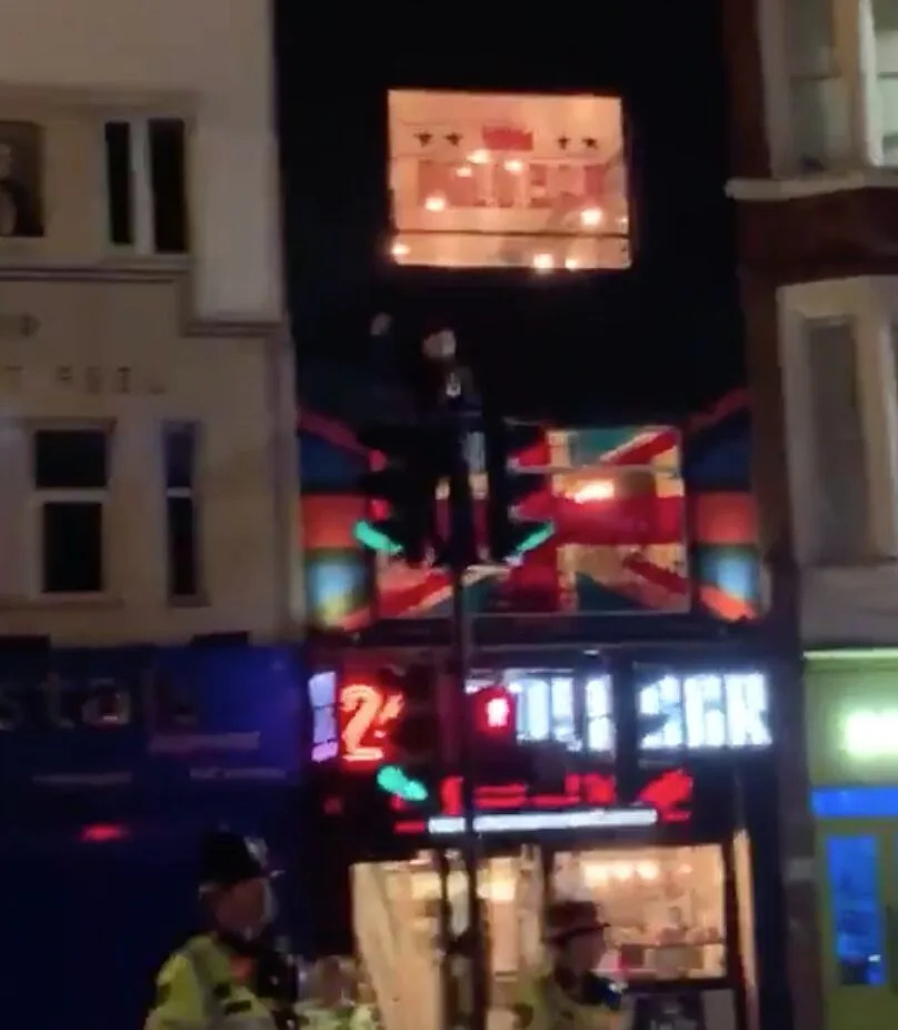 Man Causes Chaos on Bishopsgate: Police Close A10 After Traffic Light Stunt