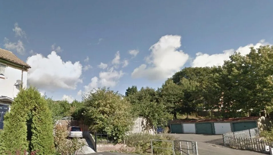 Dartford Shock Assaults: Woman and Man Attacked Near Coller Crescent – Police Urge Dashcam Footage Call