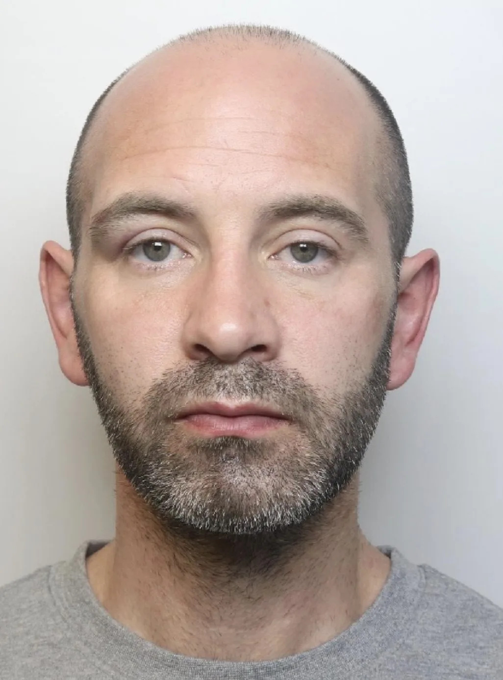 Swindon Man Christopher Howard Jailed 10 Months for Assaulting Four Police Officers and Theft