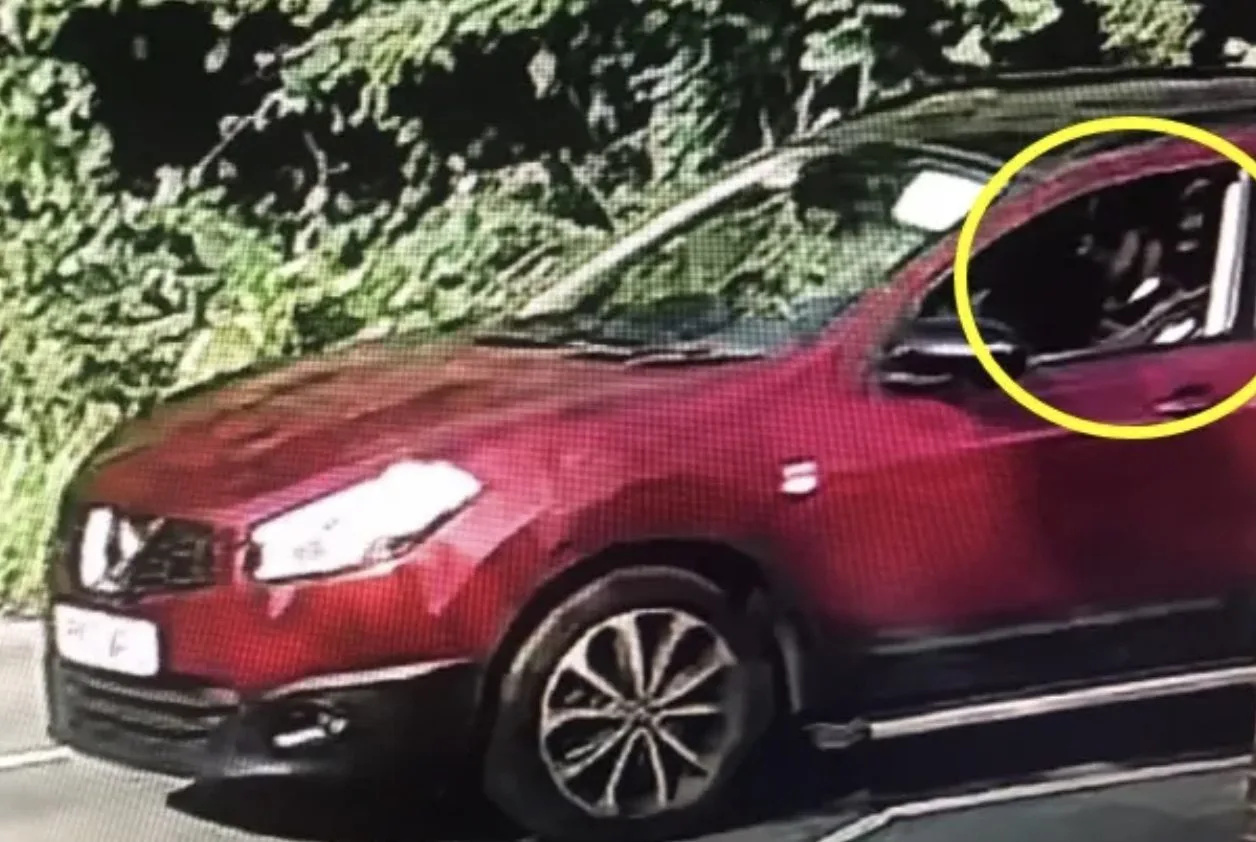 £20,000 Reward for Missing Coulsdon Brothers Abducted by Father – Man in Red Nissan Sought
