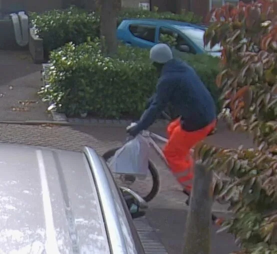 Hammer-Wielding Burglar Terrorises Oxford Home – Police Release CCTV to Track Suspect