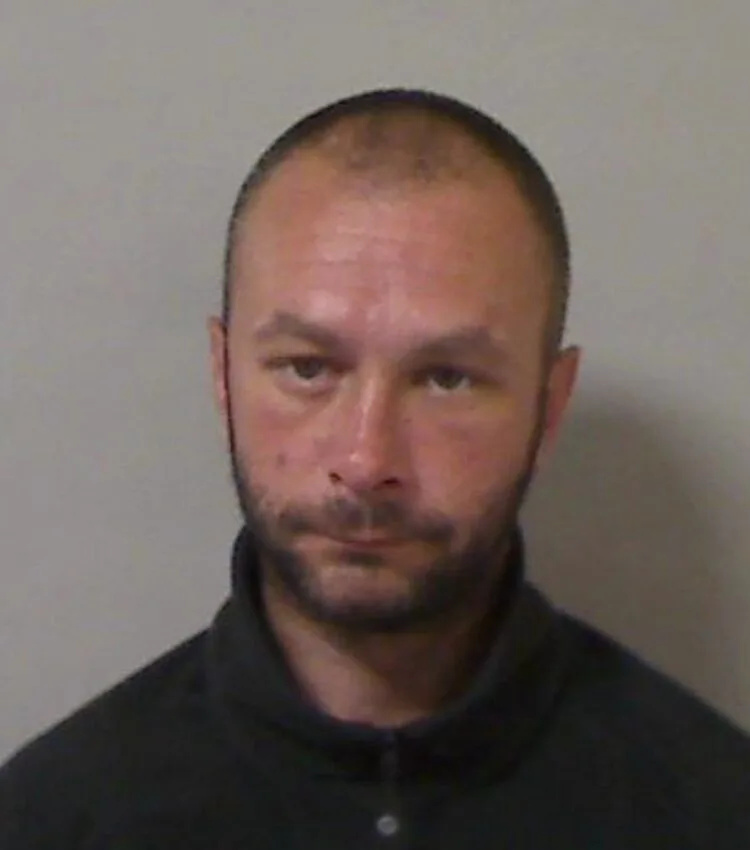Sex Offender Steven Pinnington on the Run – Police Urge Public to Help Track Fugitive in Blackpool and Beyond