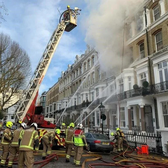 Kensington Blaze: 100 Firefighters Battle Nine-Hour Inferno in Five-Storey Home