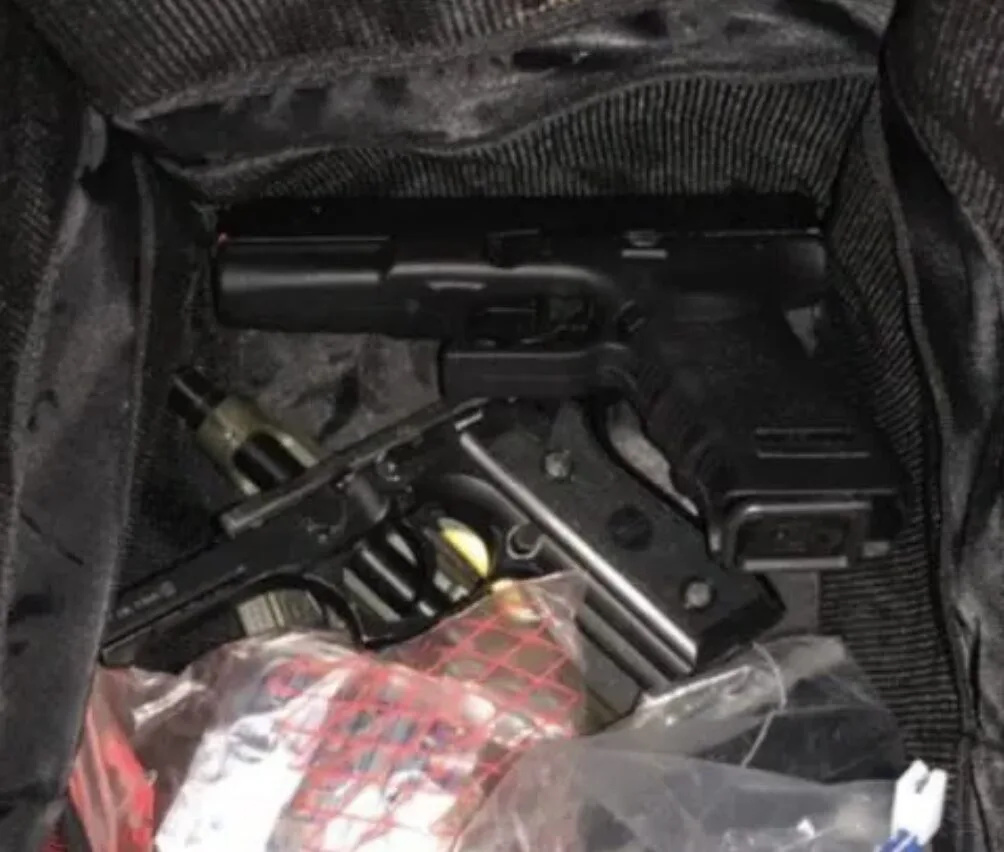London Gun Crime Blitz: Seven Arrested in Raids Seizing Guns, Drugs & £100k Cash