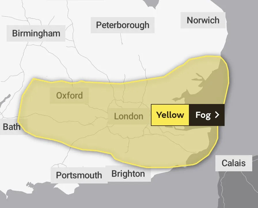 Thick Fog Sparks Yellow Weather Warning – Drivers Urged to Brace for Dangerous Conditions in London and South East