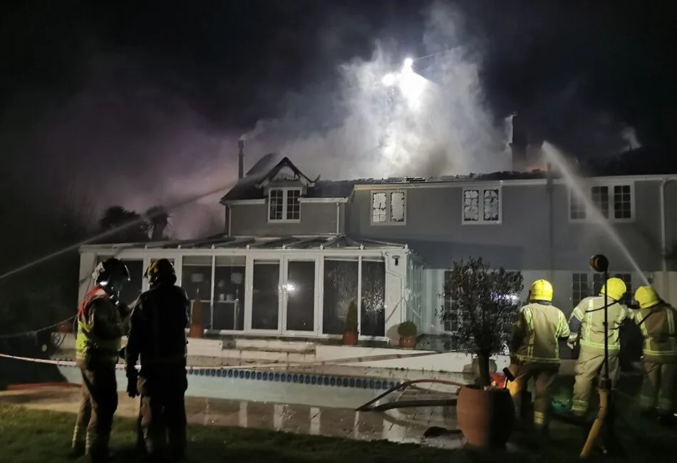 Pilley House Inferno: Seven Hampshire Fire Crews Battle 5-Hour Blaze in Early Hours