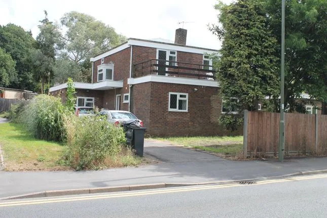Police are appealing for witnesses following a fight on The Chase near Guildford town centre