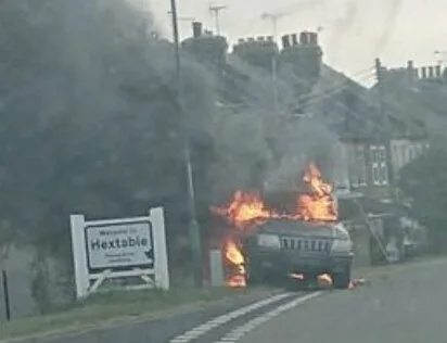 Fire crews called to 4×4 Jeep ablaze in Hextable Swanley