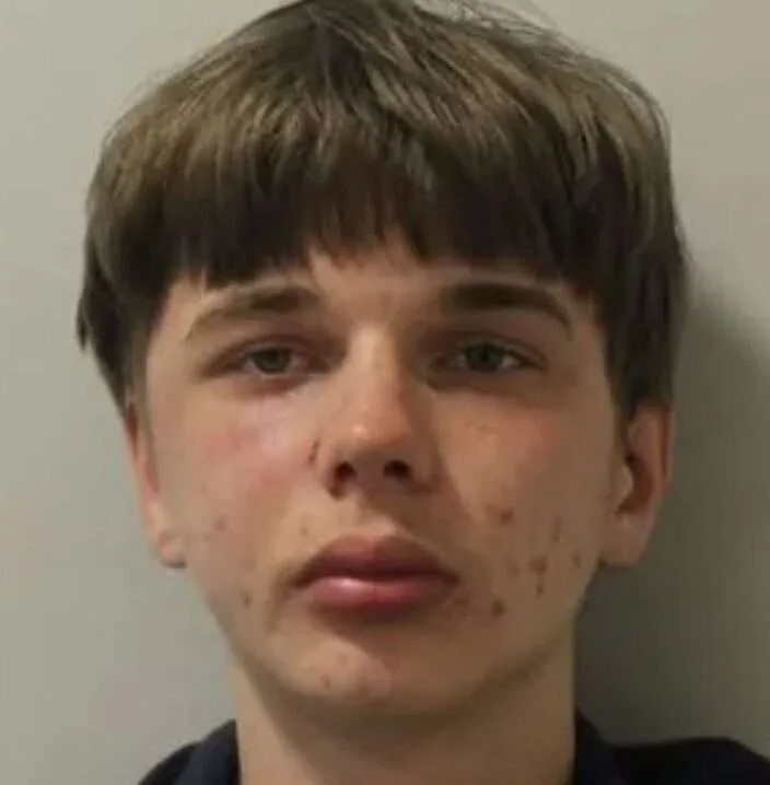 Teen Thug Jailed for 3 Years After Robbing Off-Duty Cop at Edmonton Green Bus Station