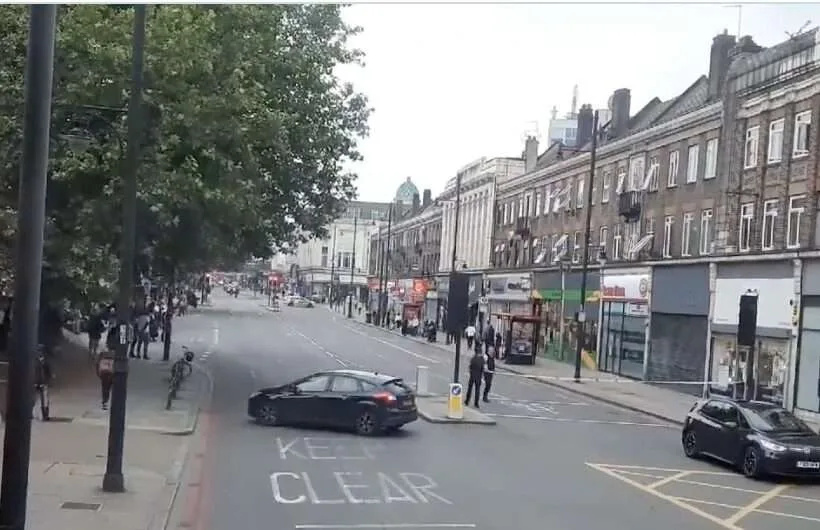 Knife-Wielding Man Tasered and Caught After Rooftop Standoff Shuts Brixton Roads